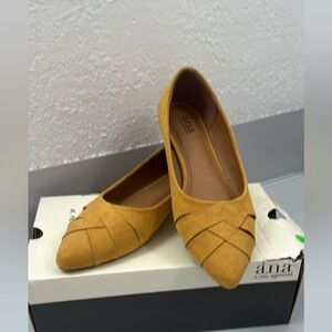 Yellow Flat shoes